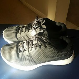 Nike zoom with reflective check